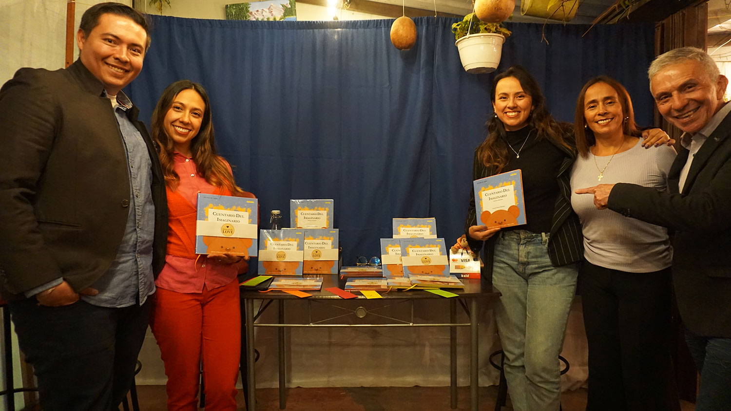 Cinturón de Orión: Familia, libros y acción social